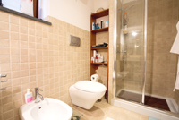 Bagno con doccia