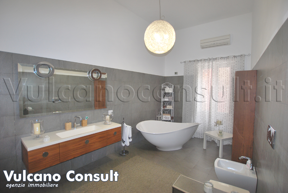 Casa fronte mare Canneto Lipari