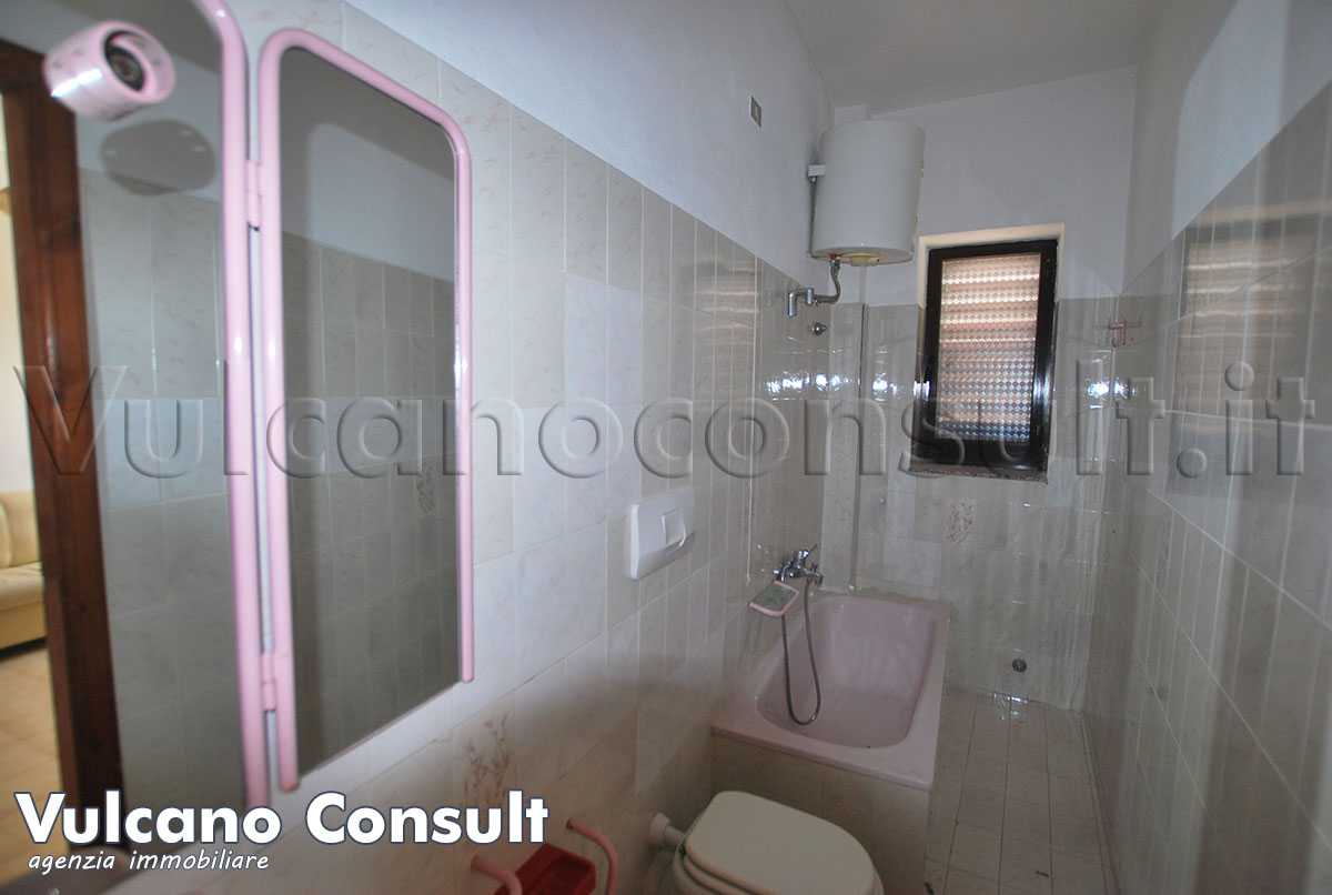 Lipari casa indipendente Lami con terreno