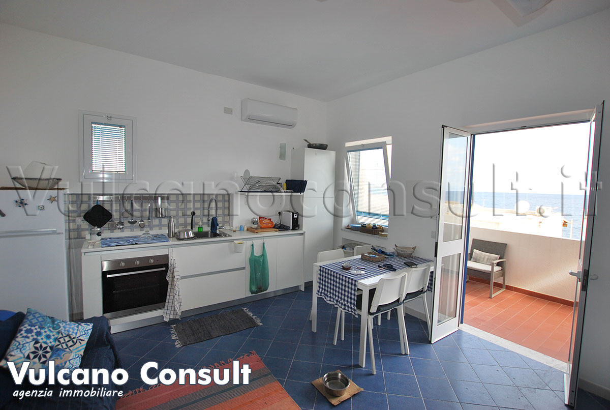 Appartamento ristrutturato vista mare Acquacalda