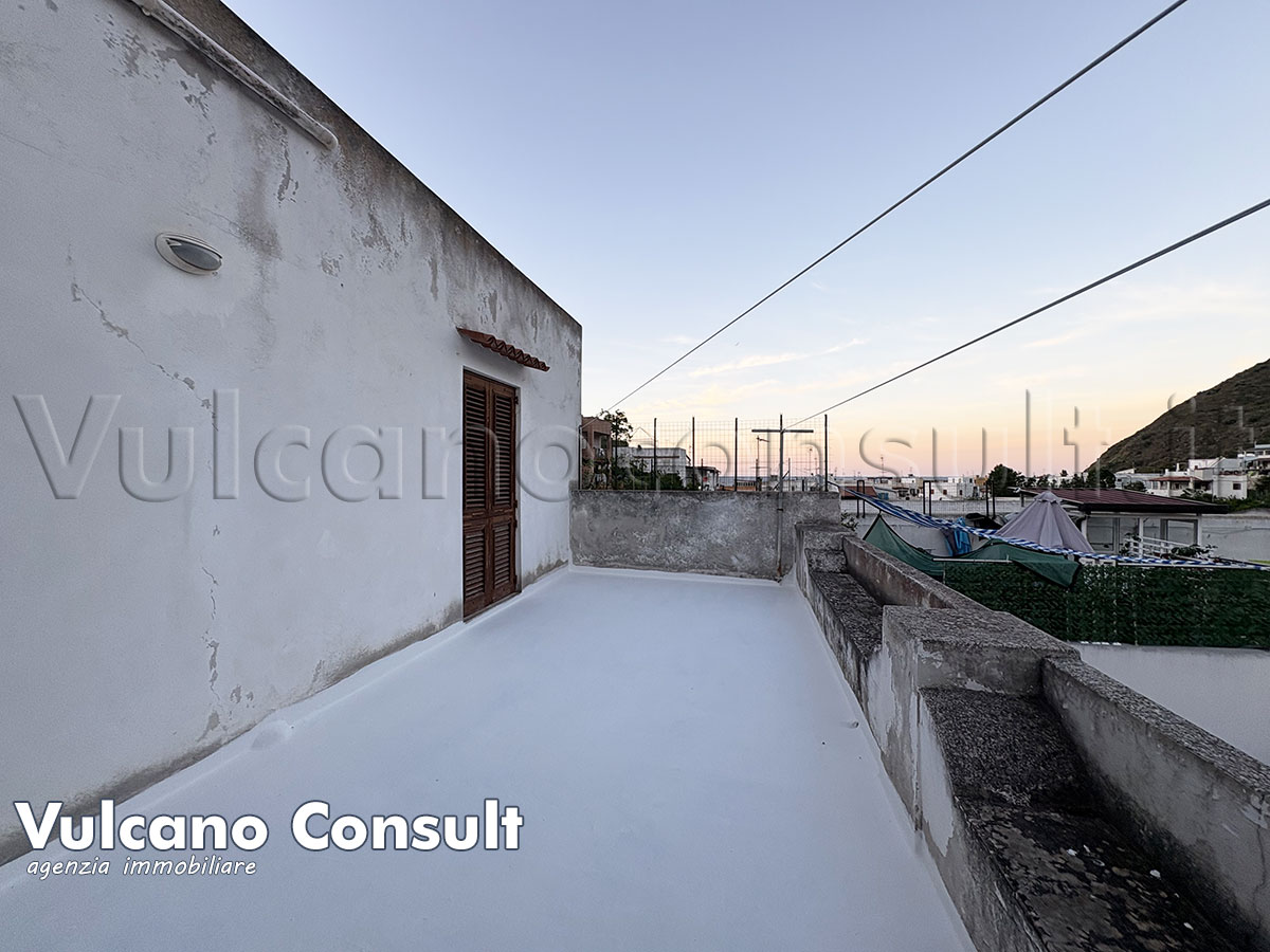 Casetta Torrente Boccetta Canneto Lipari