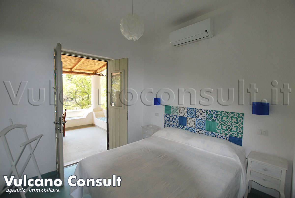 Ville sul mare Capistello Lipari