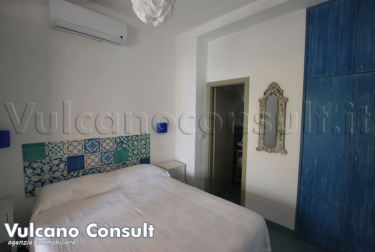 Ville sul mare Capistello Lipari