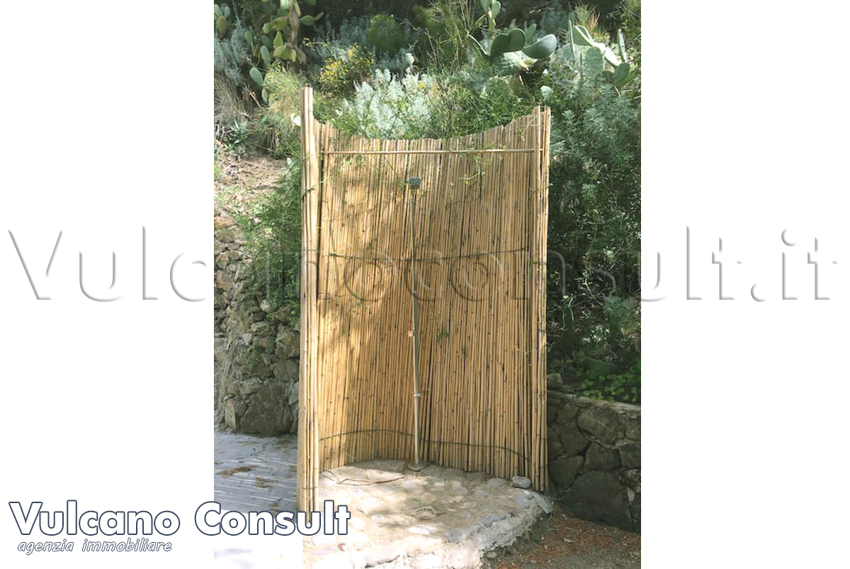 Ville sul mare Capistello Lipari