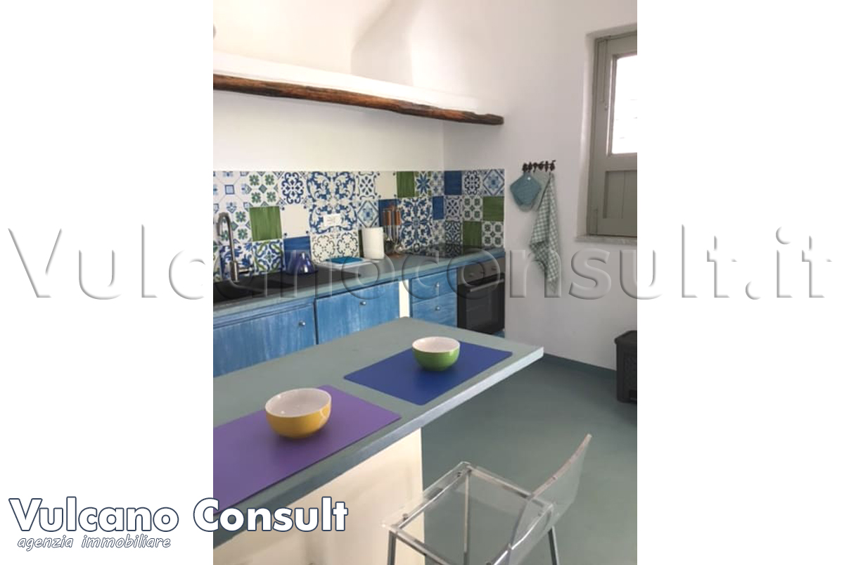 Ville sul mare Capistello Lipari