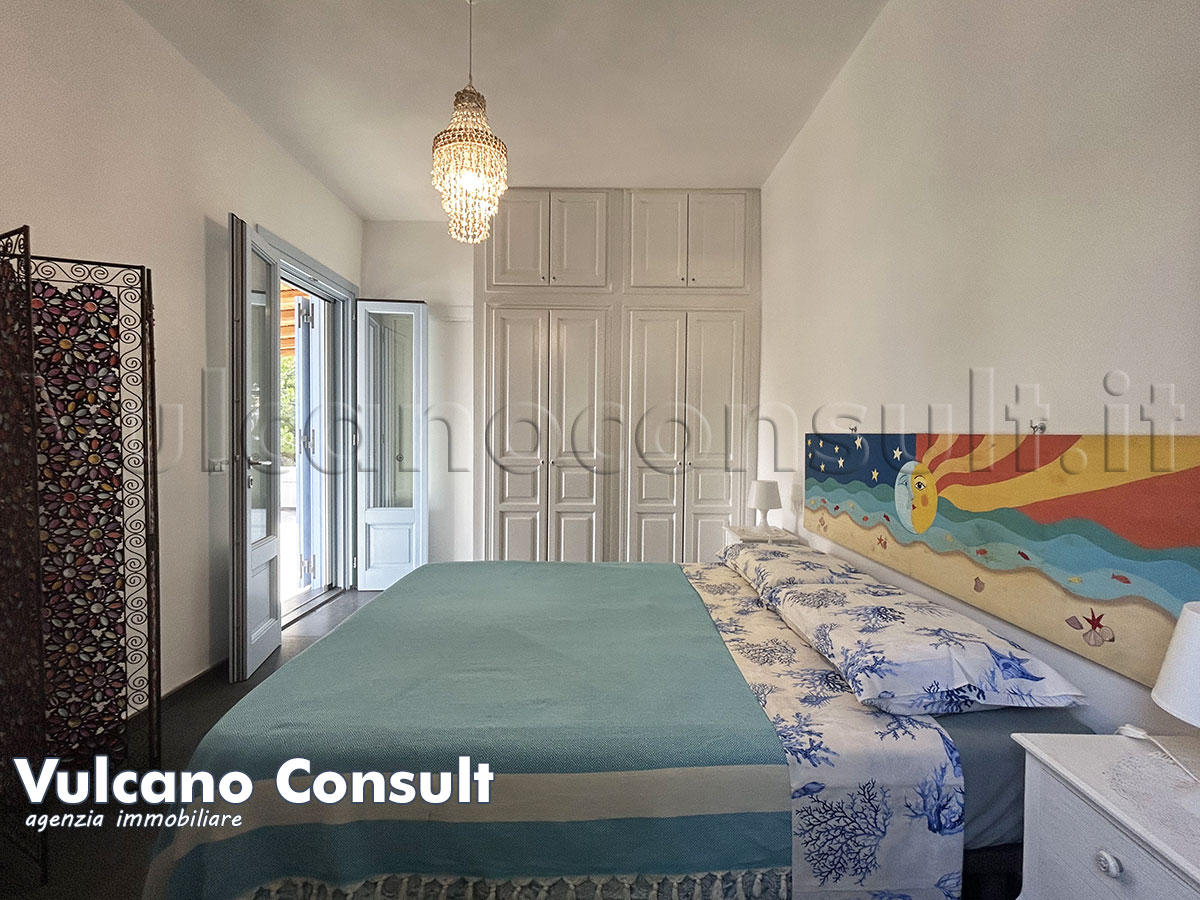 Ville sul mare Capistello Lipari