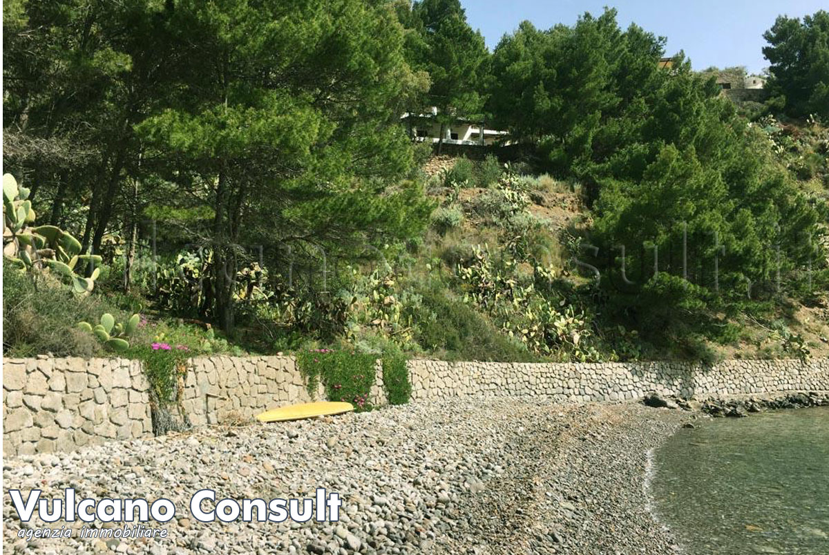 Ville sul mare Capistello Lipari