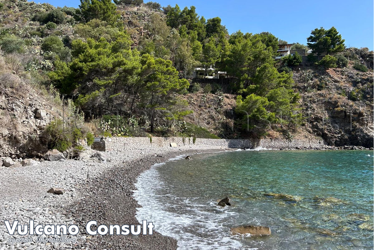 Ville sul mare Capistello Lipari