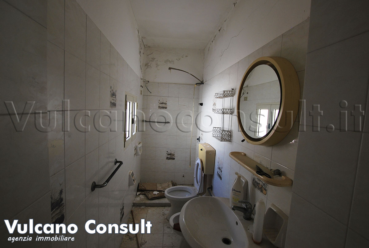 Bagno con doccia