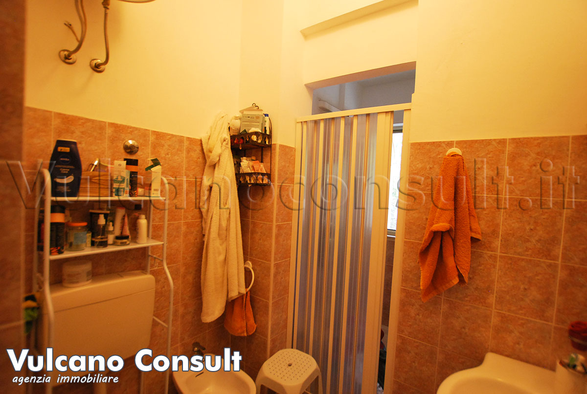 Casa con giardino centro Lipari