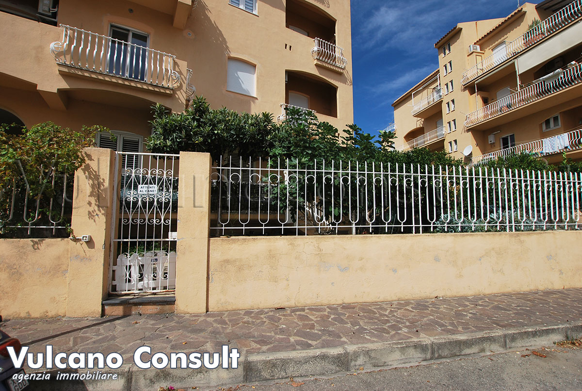 Casa con giardino centro Lipari