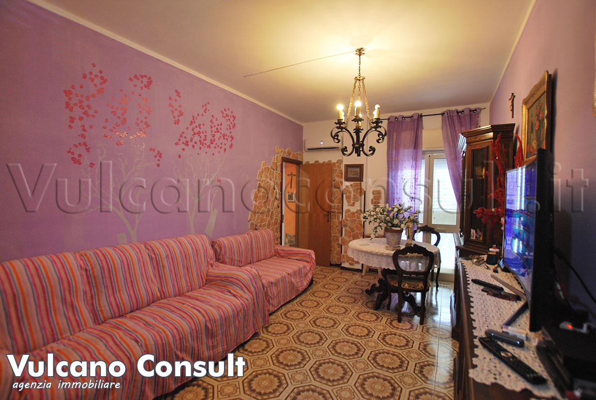 Casa con giardino centro Lipari