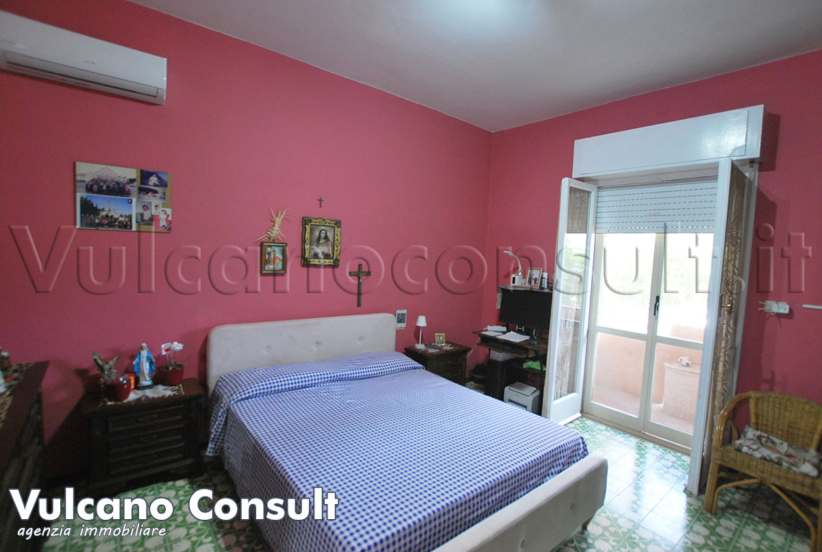 Casa con giardino centro Lipari