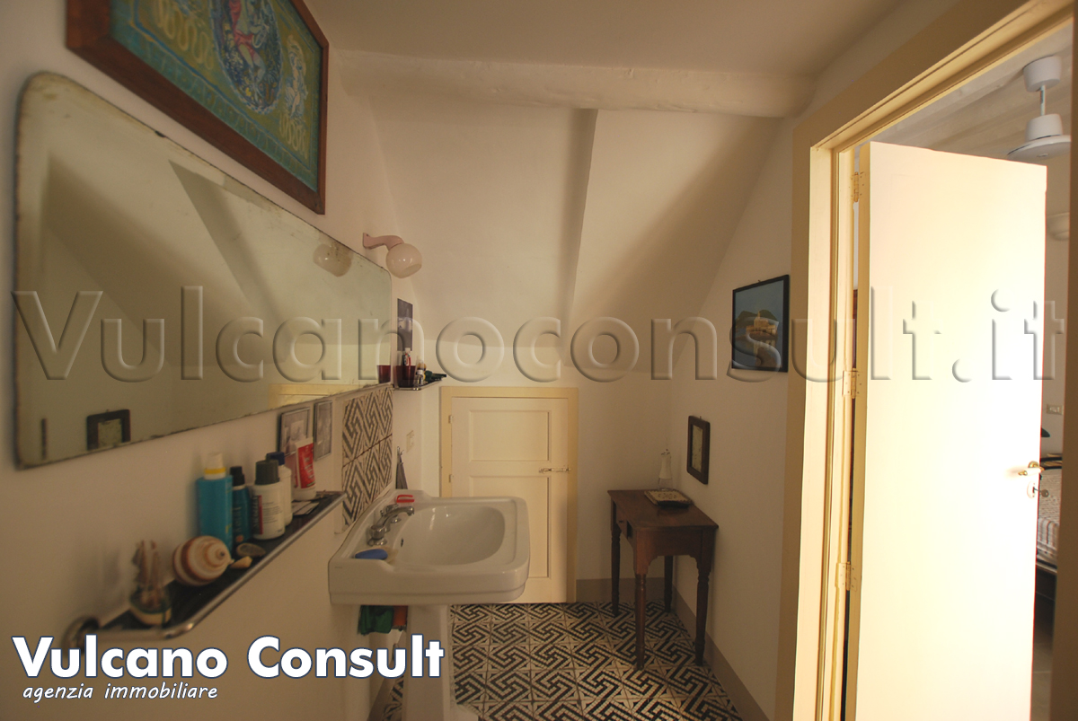 Old town refurbished flat