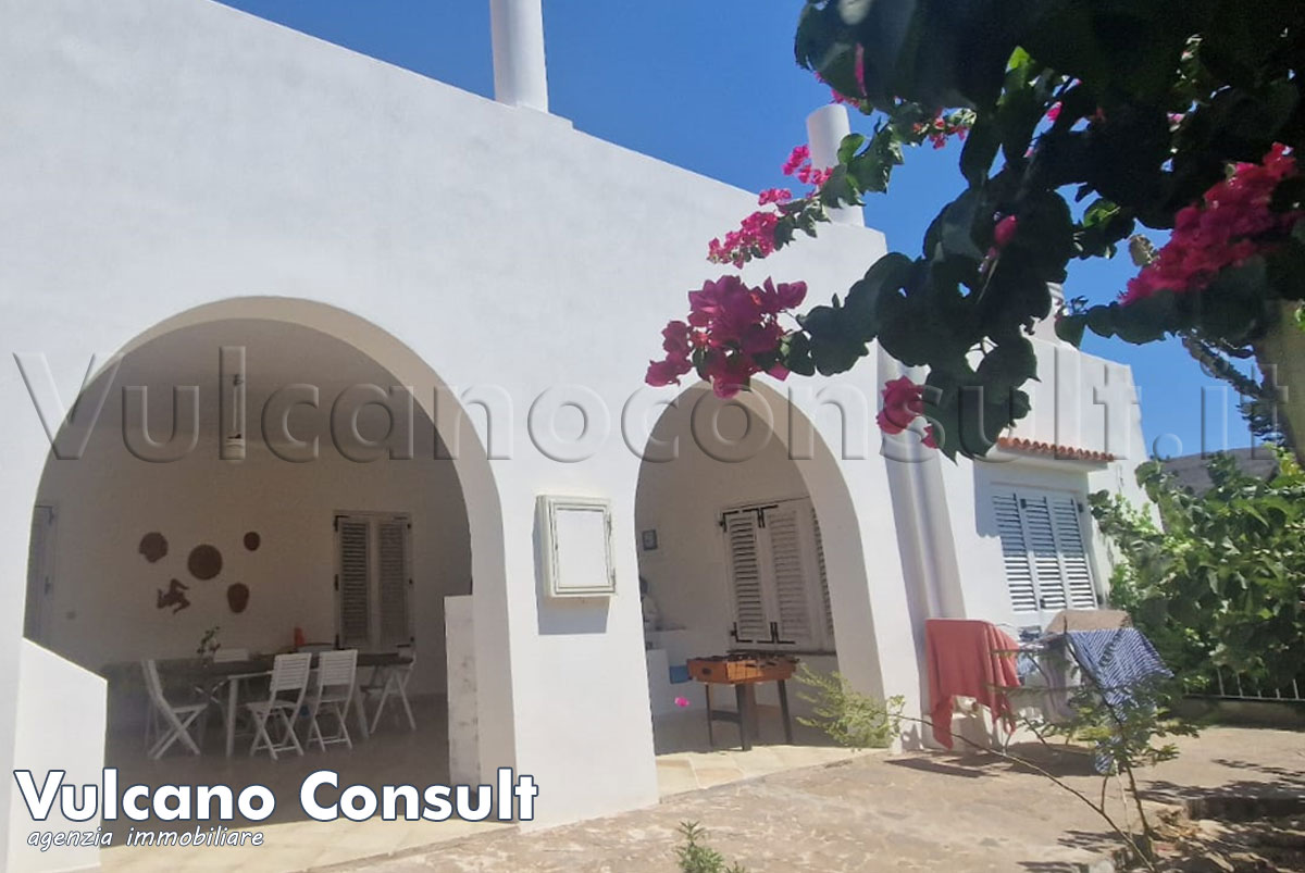 Villa vista mare Serra Lipari