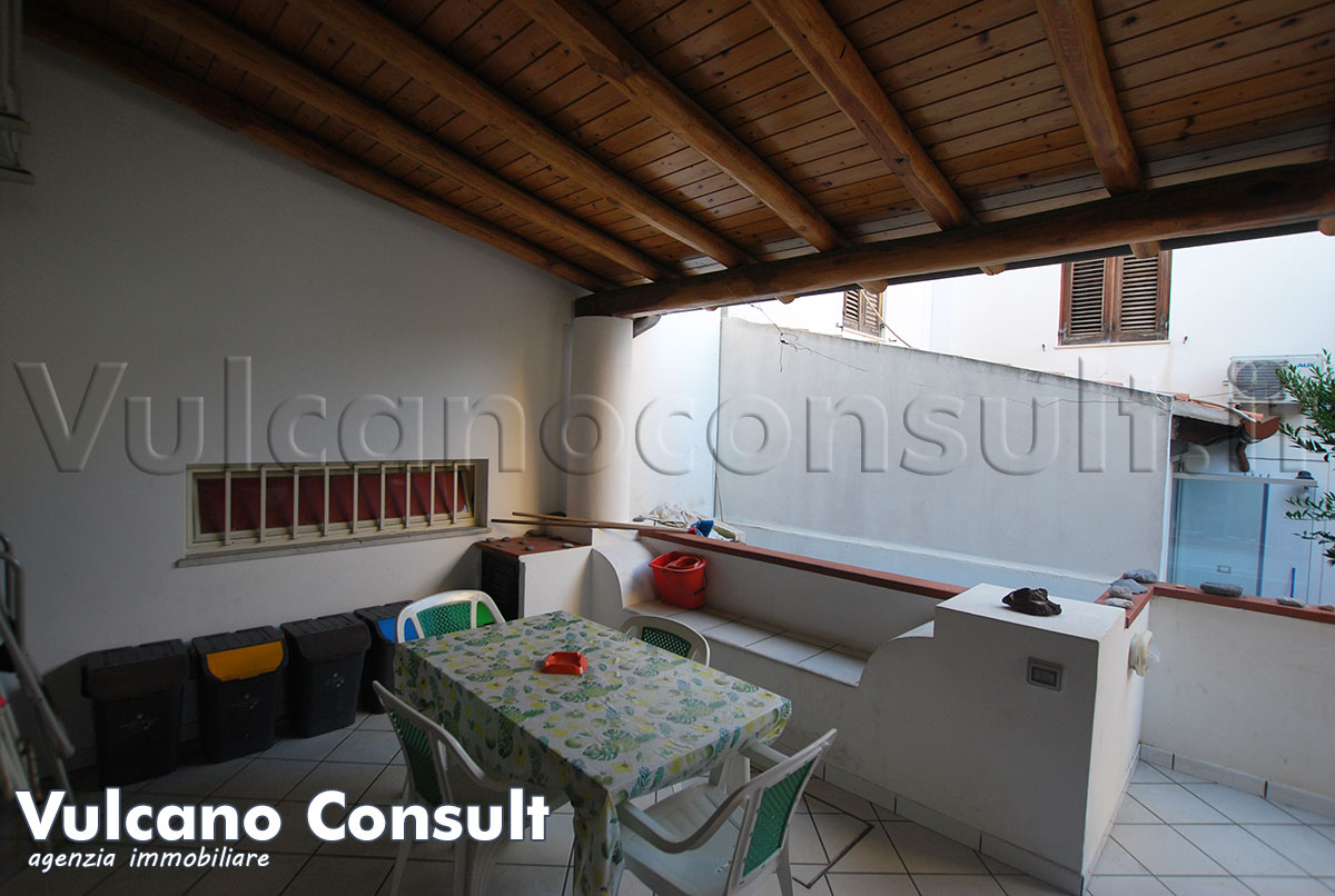 Canneto appartamento con terrazzo