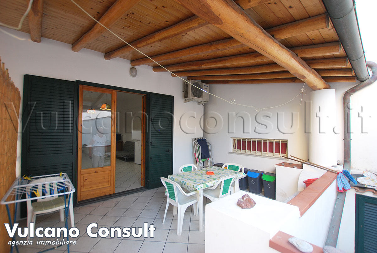 Canneto appartamento con terrazzo