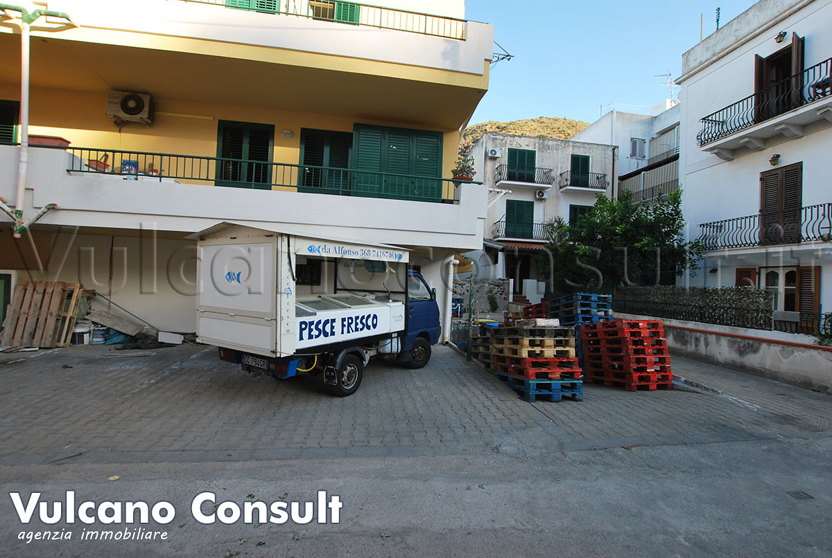 Canneto appartamento con terrazzo