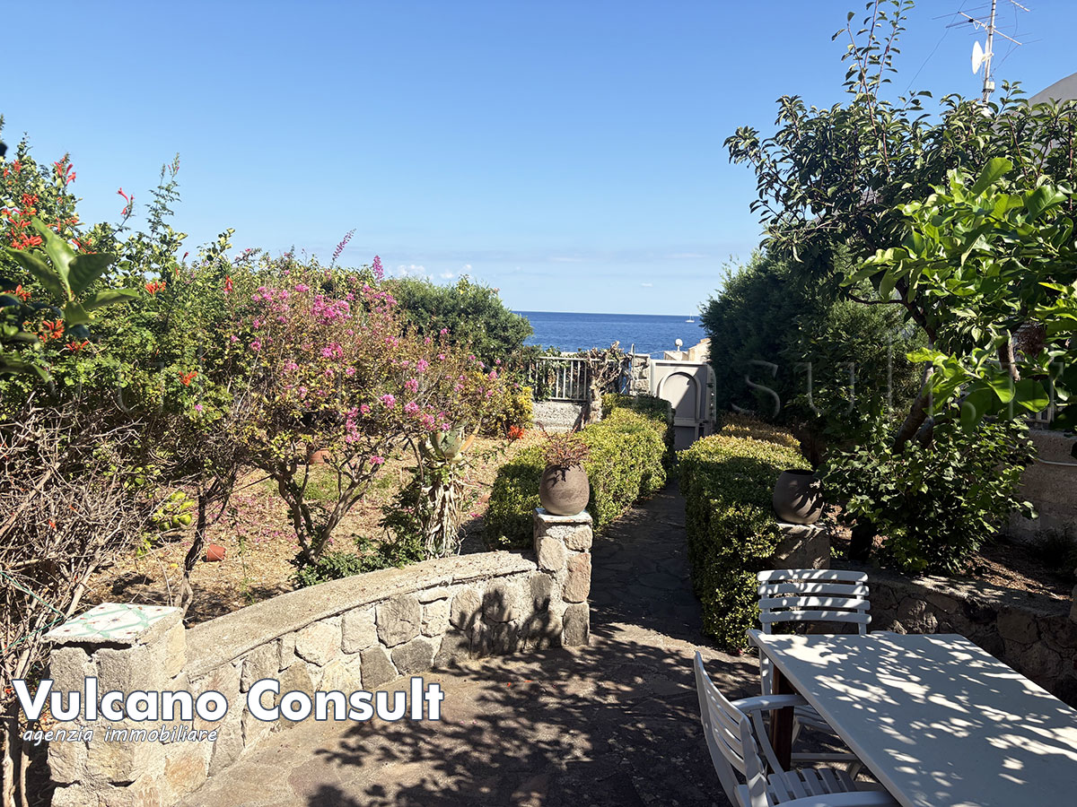 Casa indipendente Acquacalda Lipari