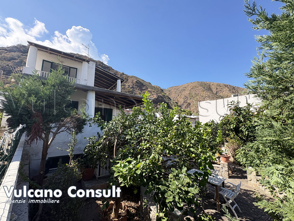 Casa indipendente Acquacalda Lipari