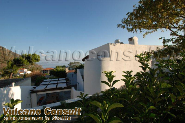 Vendesi villa Flora Leni Salina