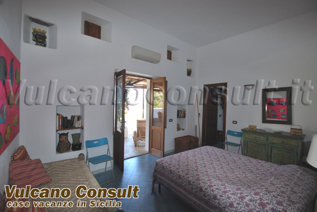 Vendesi villa Malfa Salina