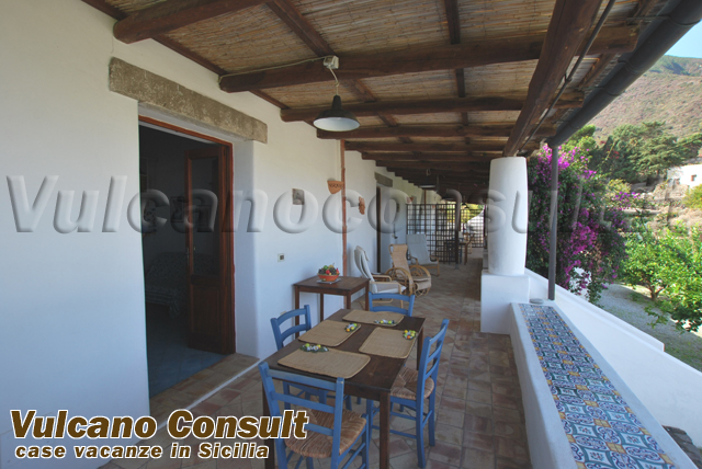 Vendesi villa Malfa Salina