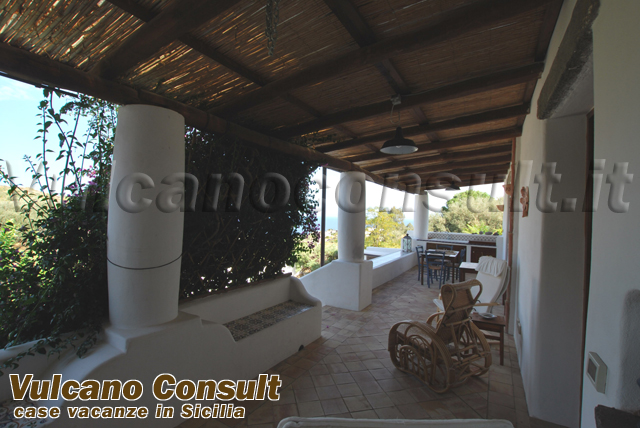 Vendesi villa Malfa Salina