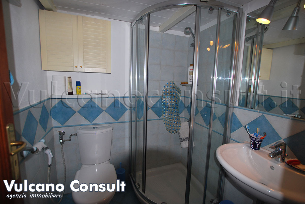 Bagno con doccia