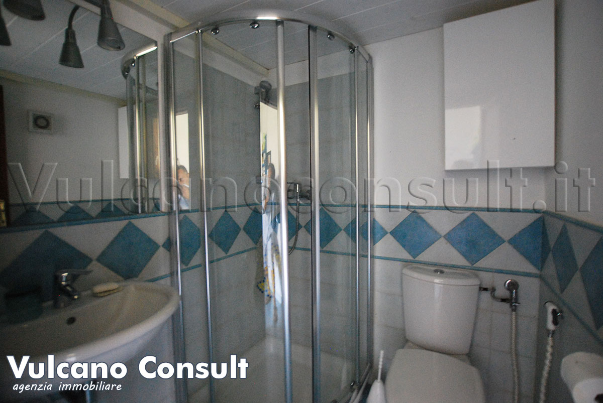 Bagno con doccia