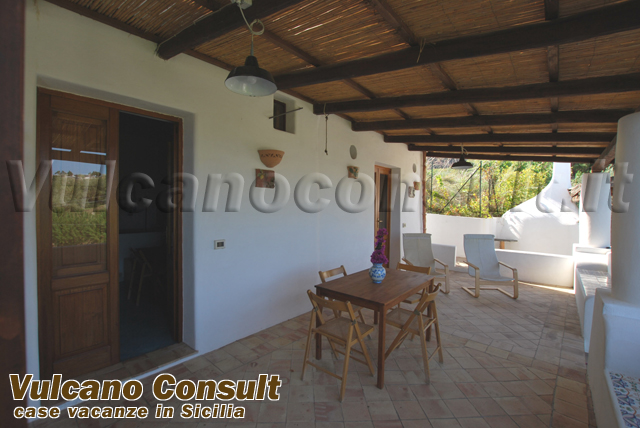 Vendesi villa Malfa Salina