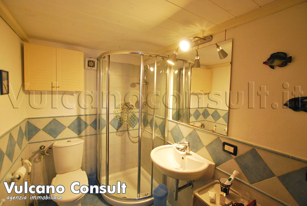 Bagno con doccia
