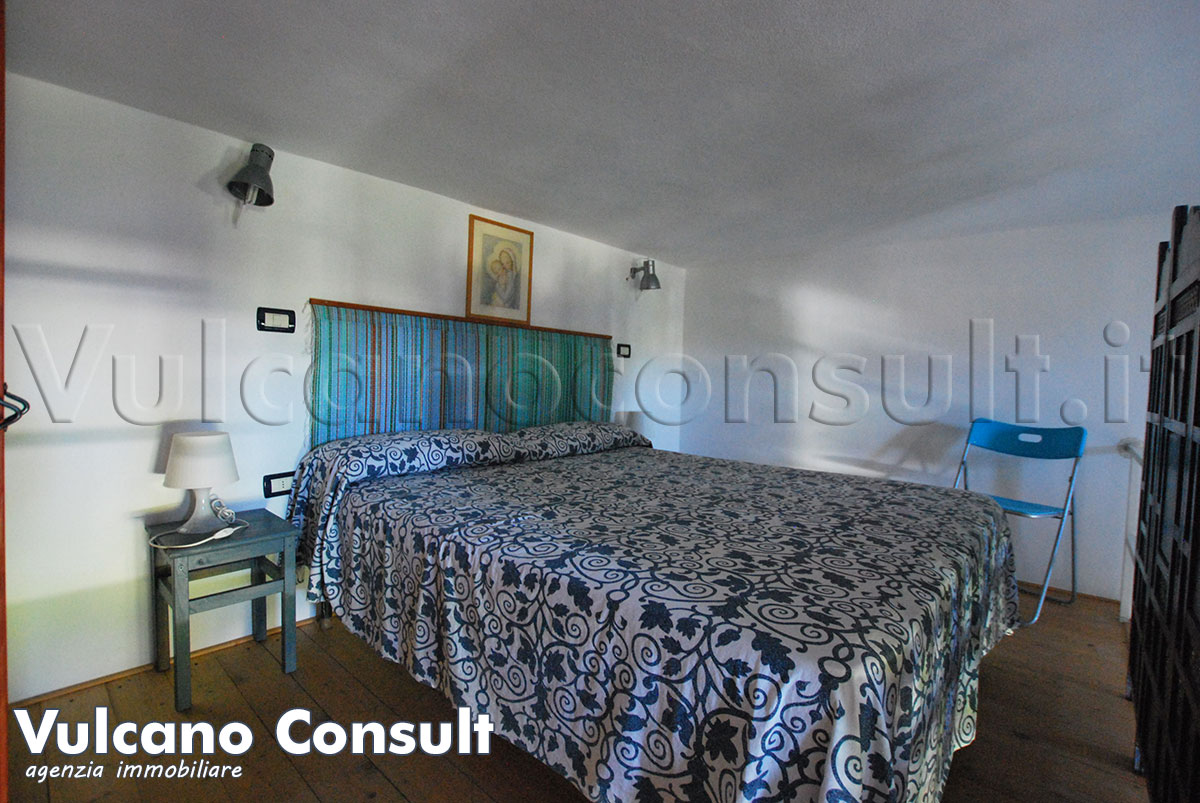Soppalco con letto matrimoniale