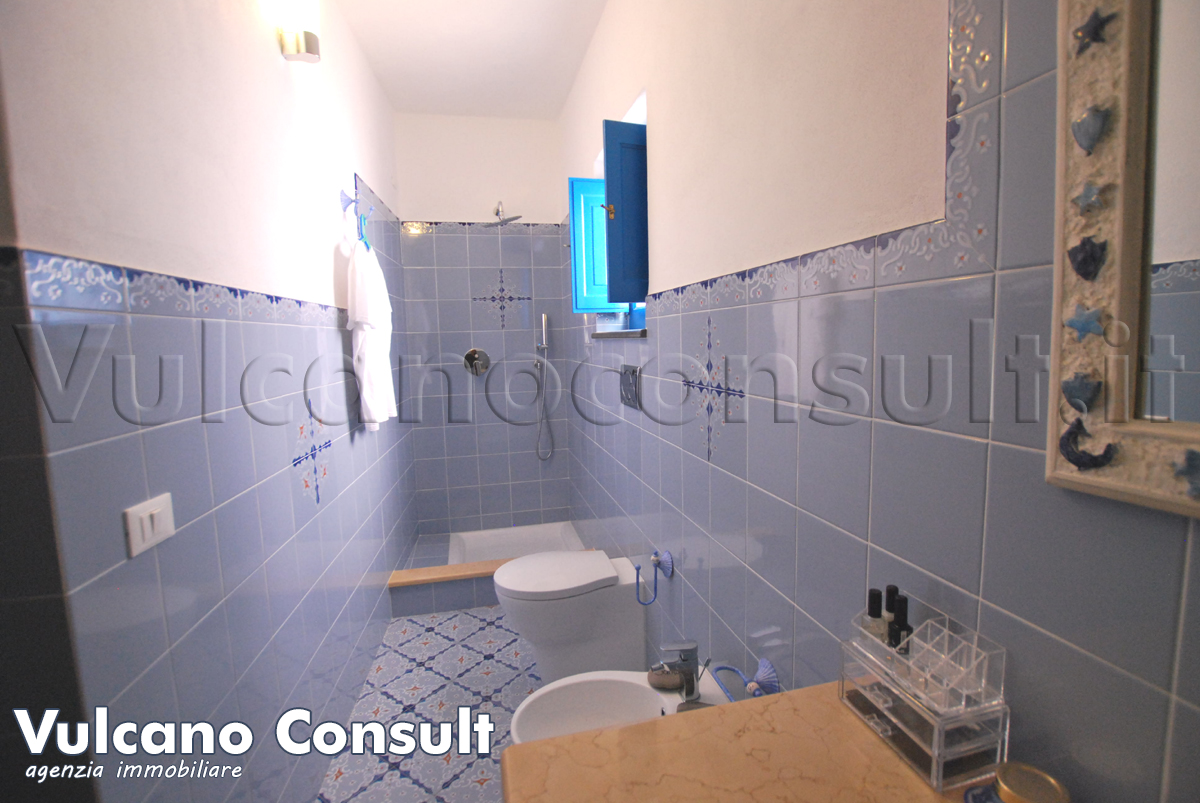 Bagno con doccia