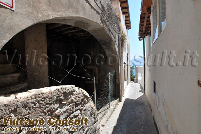 ingresso / stradina 