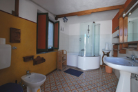 Bagno con doccia