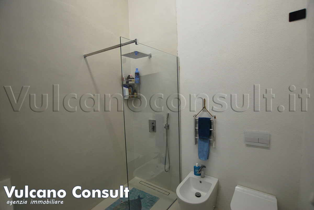 Bagno con doccia