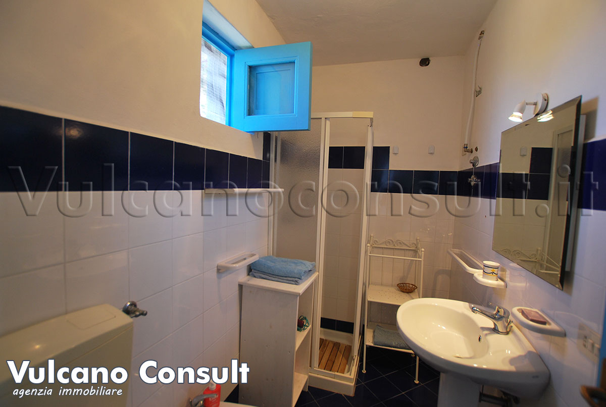 Bagno con doccia