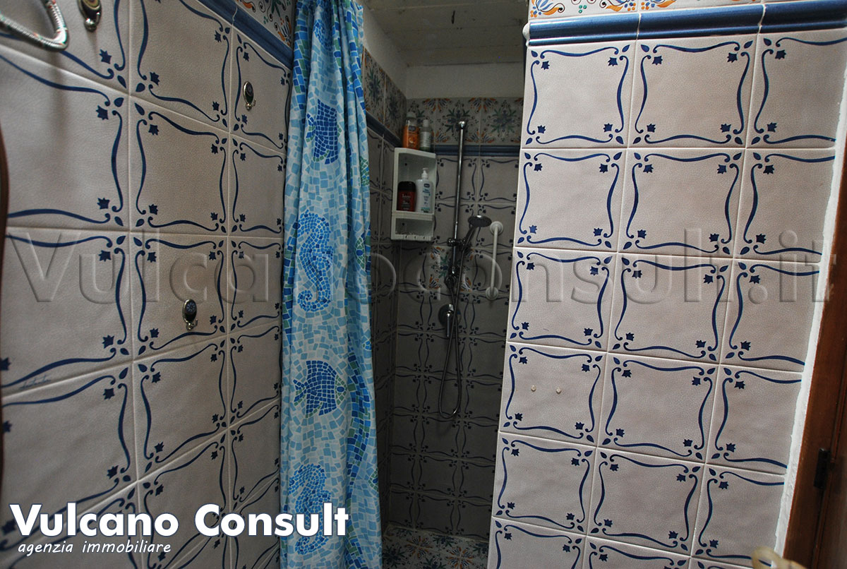 Bagno con doccia