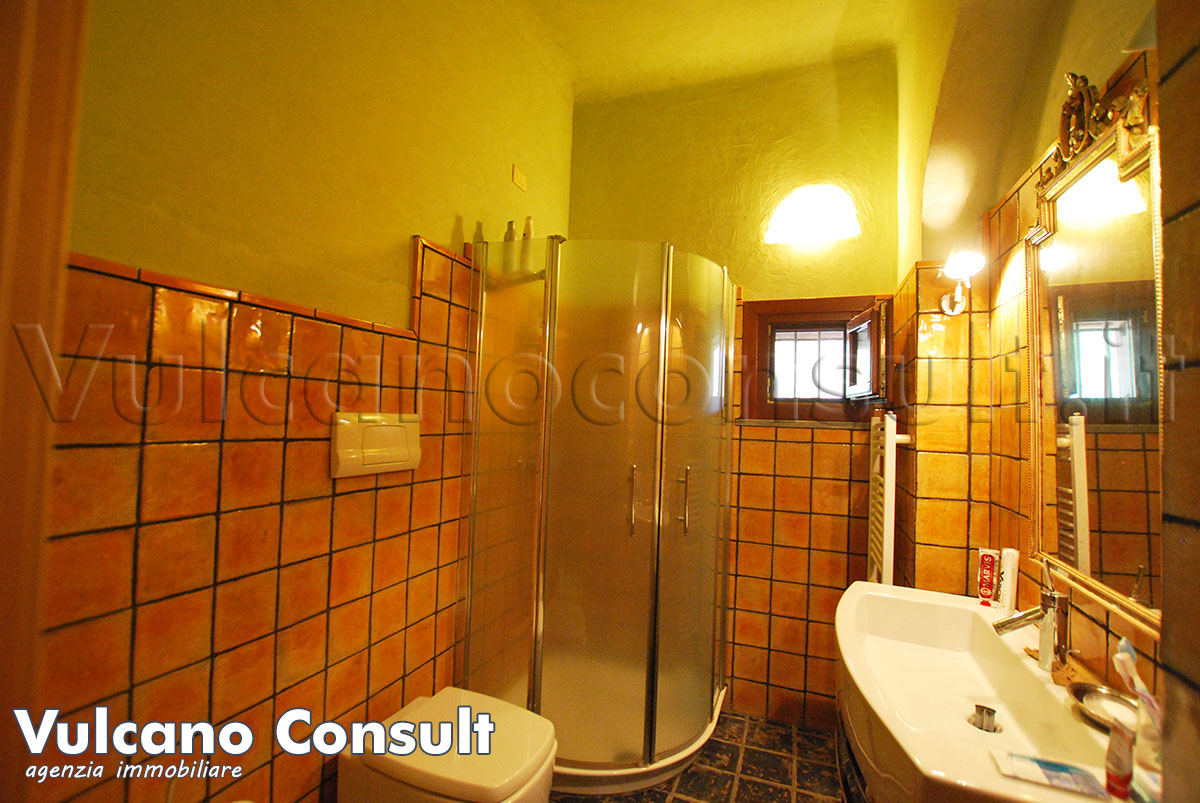 Bagno con doccia
