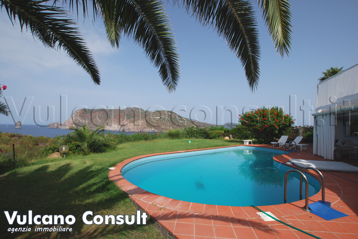 Casa con piscina Vulcano