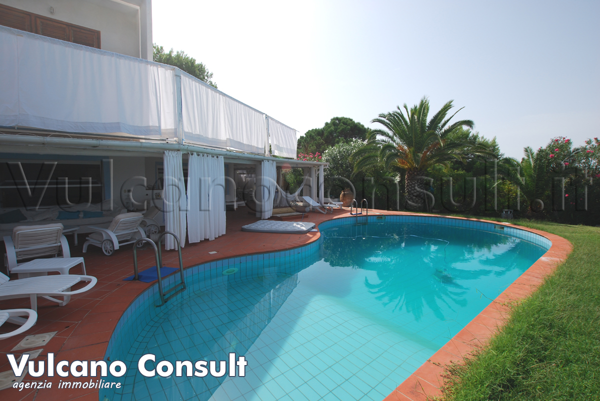 Casa con piscina Vulcano