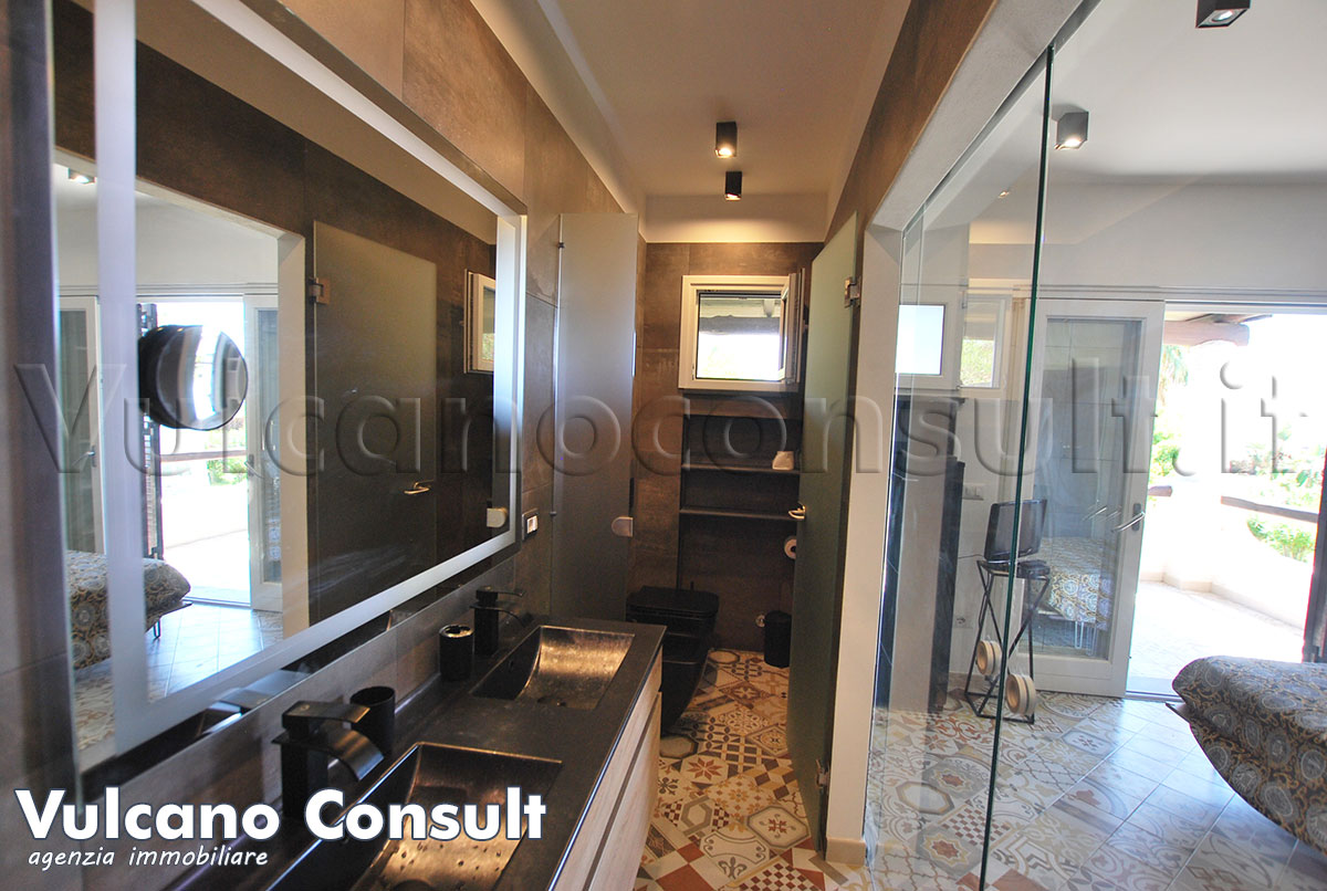 Bagno con doccia