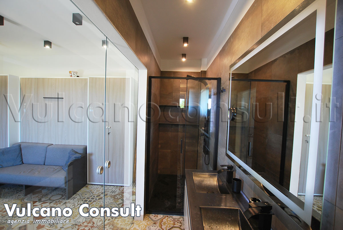 Bagno con doccia